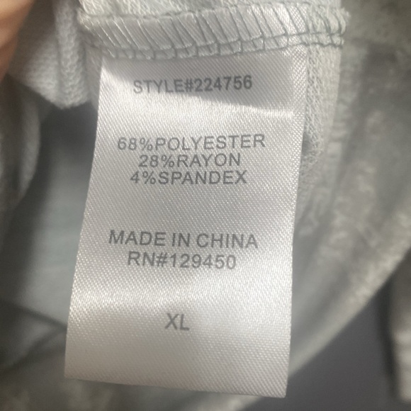 Como Vintage gray & white long sleeve printed faux lace top size XL NWT - Picture 4 of 10